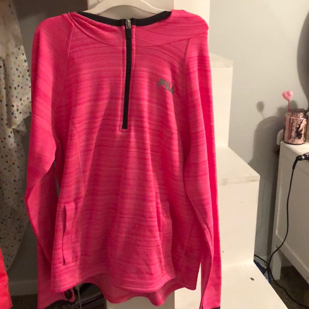 Work out pullover size youth 14